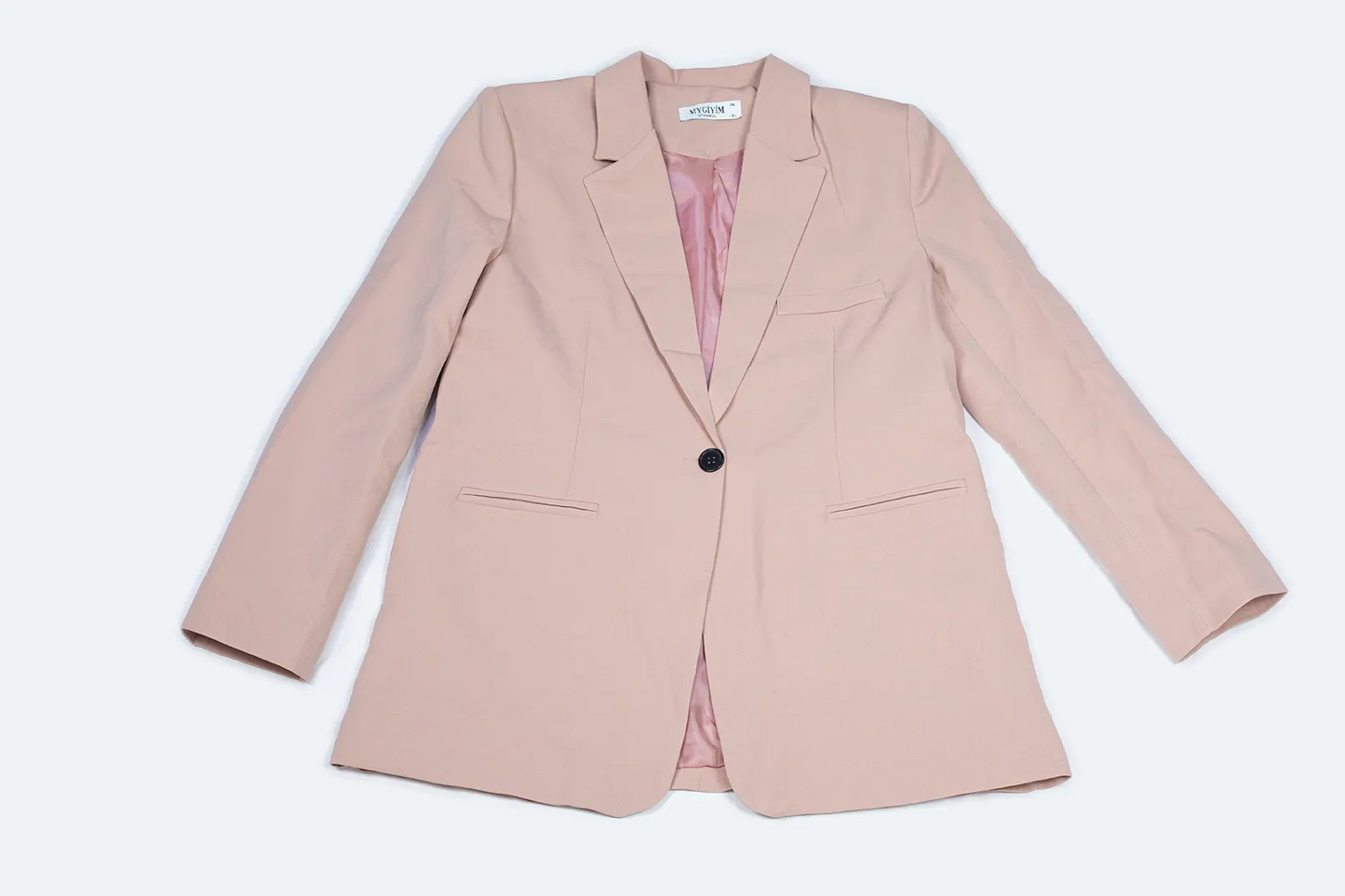 Costume rose poudré élégant