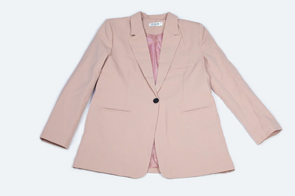 Costume rose poudré élégant