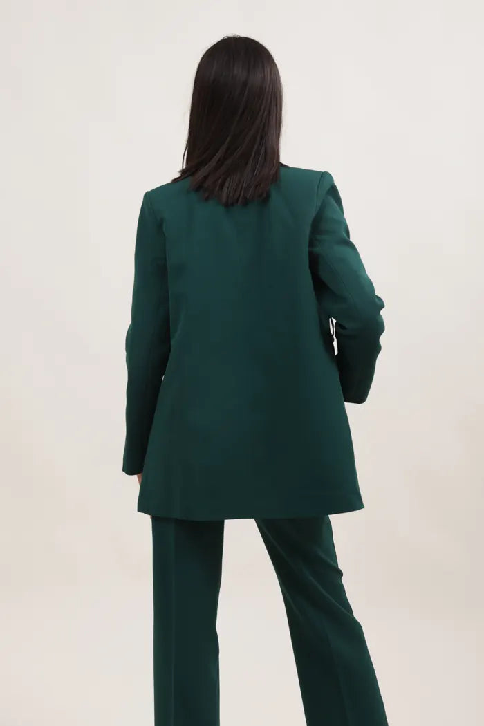 Tailleur 2 pièces, Vert émeraude précieux, Double boutonnage ceinturé.