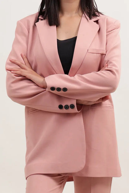 Costume rose poudré élégant