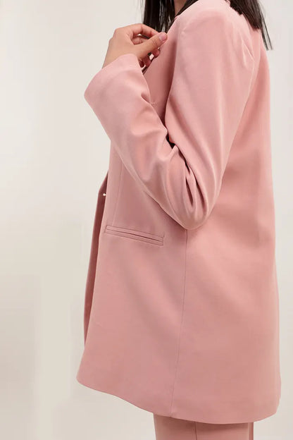 Costume rose poudré élégant